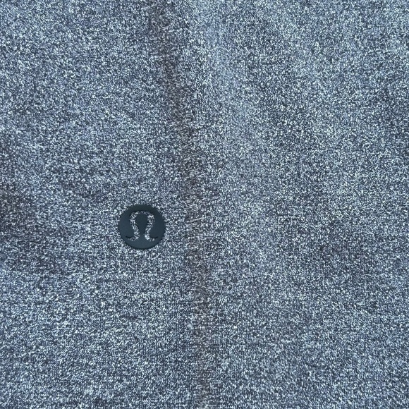 Lululemon On The Fly Pant 27” in Heathered Black | Size 8 - Picture 9 of 10